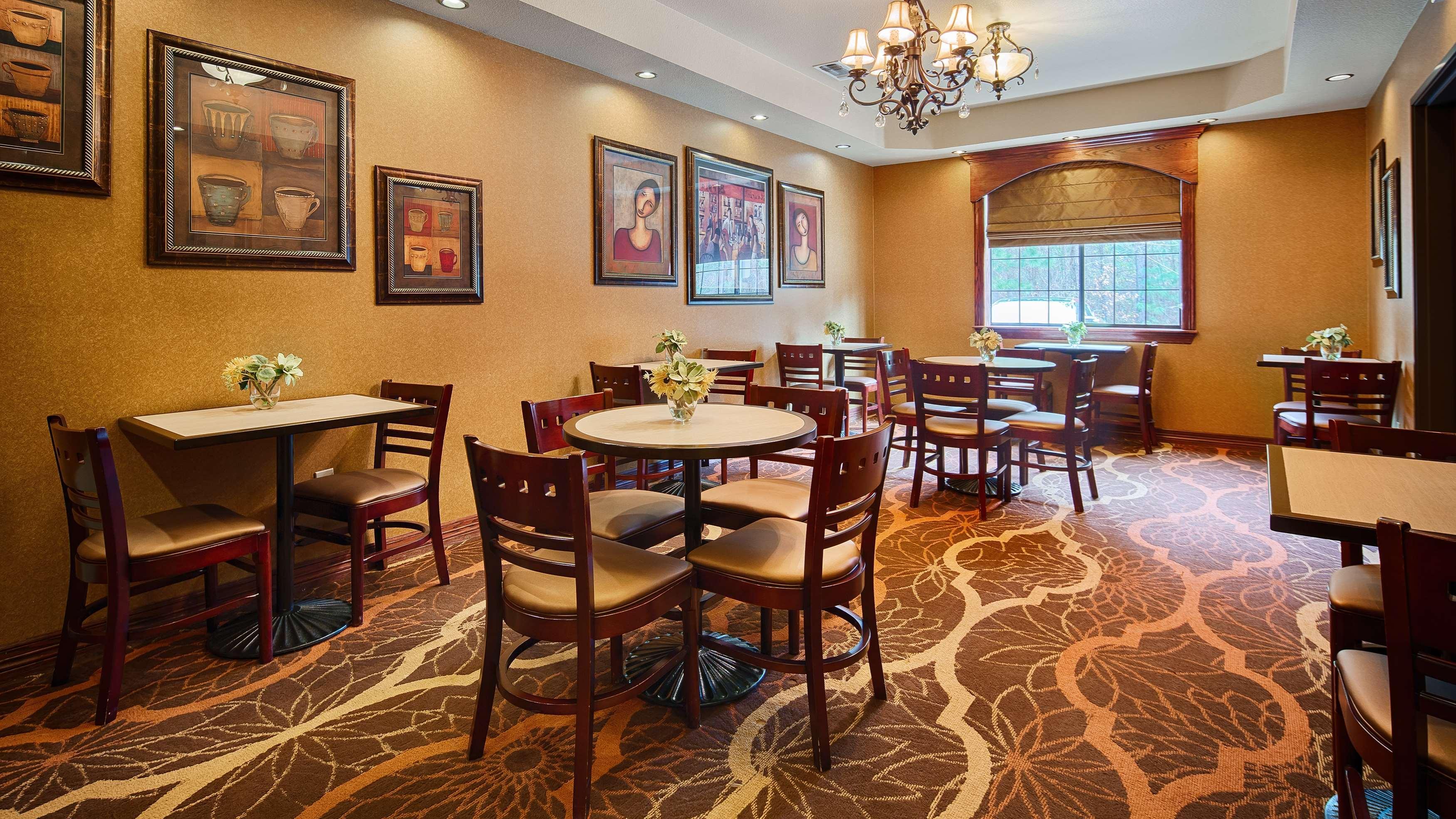 Best Western Plus Crown Colony Inn & Suites Lufkin Extérieur photo