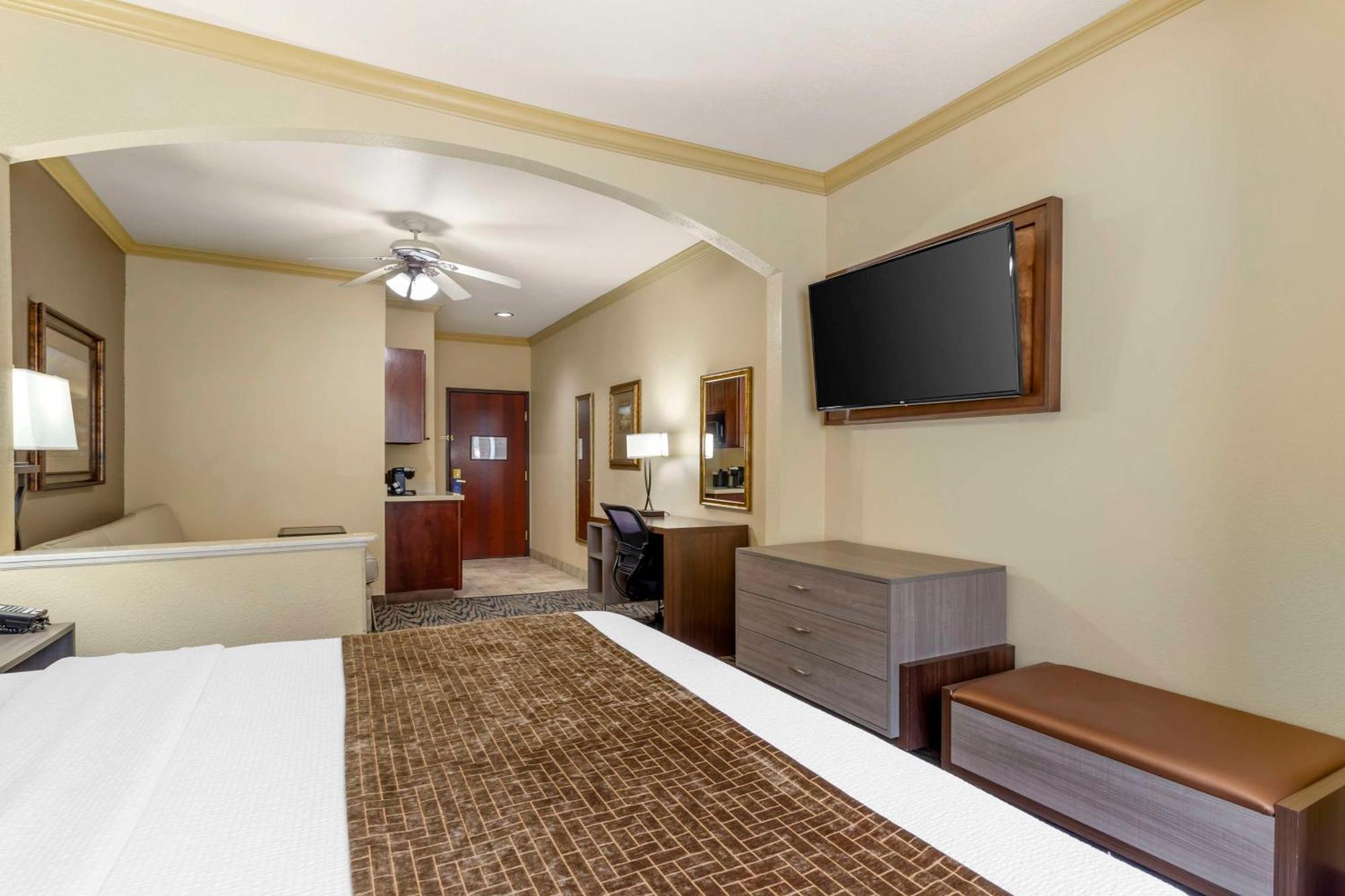 Best Western Plus Crown Colony Inn & Suites Lufkin Extérieur photo