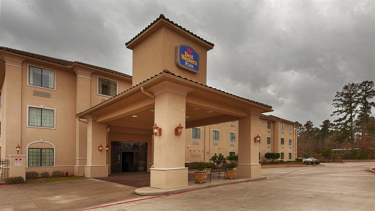 Best Western Plus Crown Colony Inn & Suites Lufkin Extérieur photo