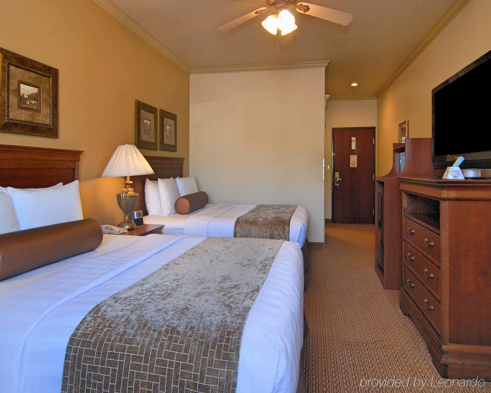Best Western Plus Crown Colony Inn & Suites Lufkin Extérieur photo