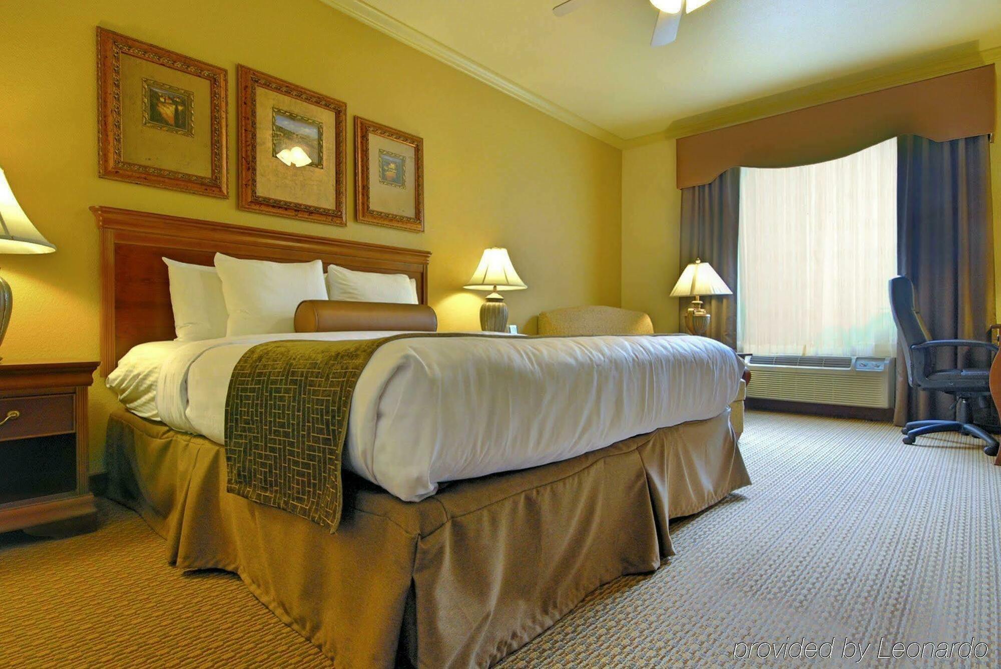Best Western Plus Crown Colony Inn & Suites Lufkin Extérieur photo