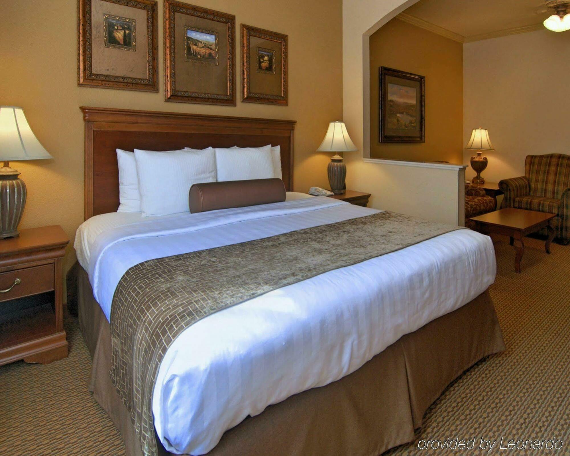 Best Western Plus Crown Colony Inn & Suites Lufkin Extérieur photo