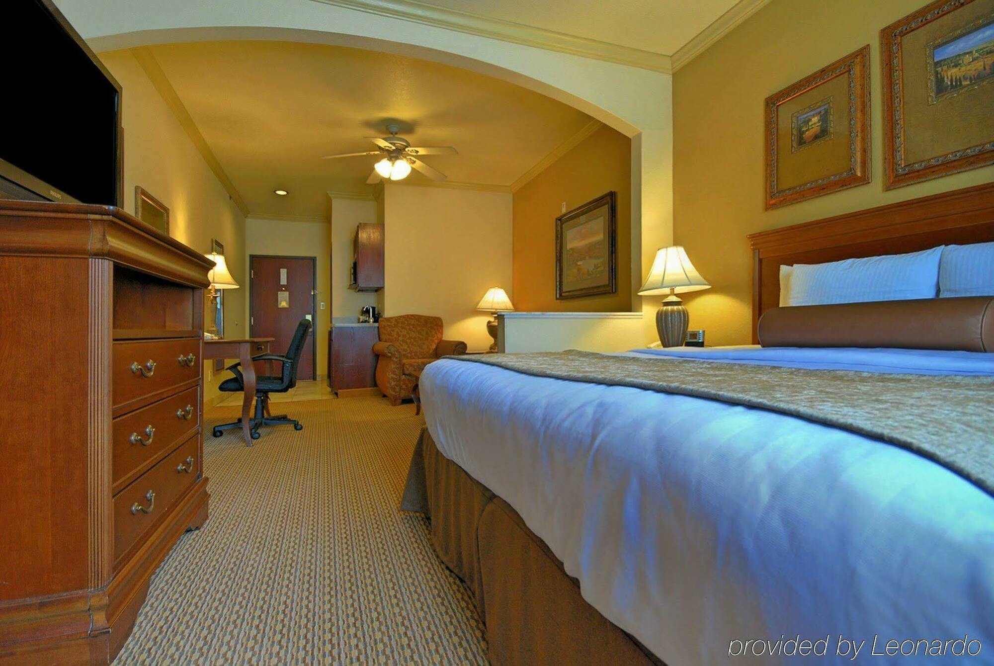 Best Western Plus Crown Colony Inn & Suites Lufkin Extérieur photo